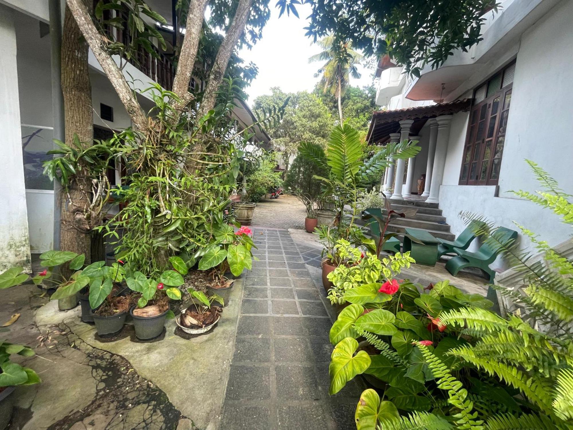 Serendipity Beach Unawatuna Exterior foto